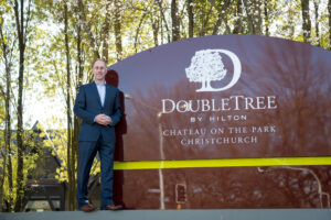 DoubleTree-David Wain Hotel Manager 2