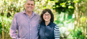 Seventh-generation dairy farmers Julian and Cathy Raine of Nelson are teaming up with glass manufacturer O-I to bring A2 cows’ milk fresh from the farm to milk lovers around New Zealand, in one-litre glass bottles under the name Aunt Jean’s Dairy