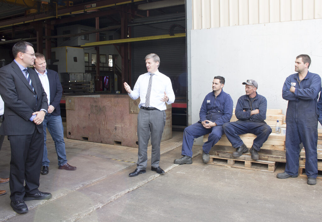 Prime Minister Bill English visits Donovan Group_web
