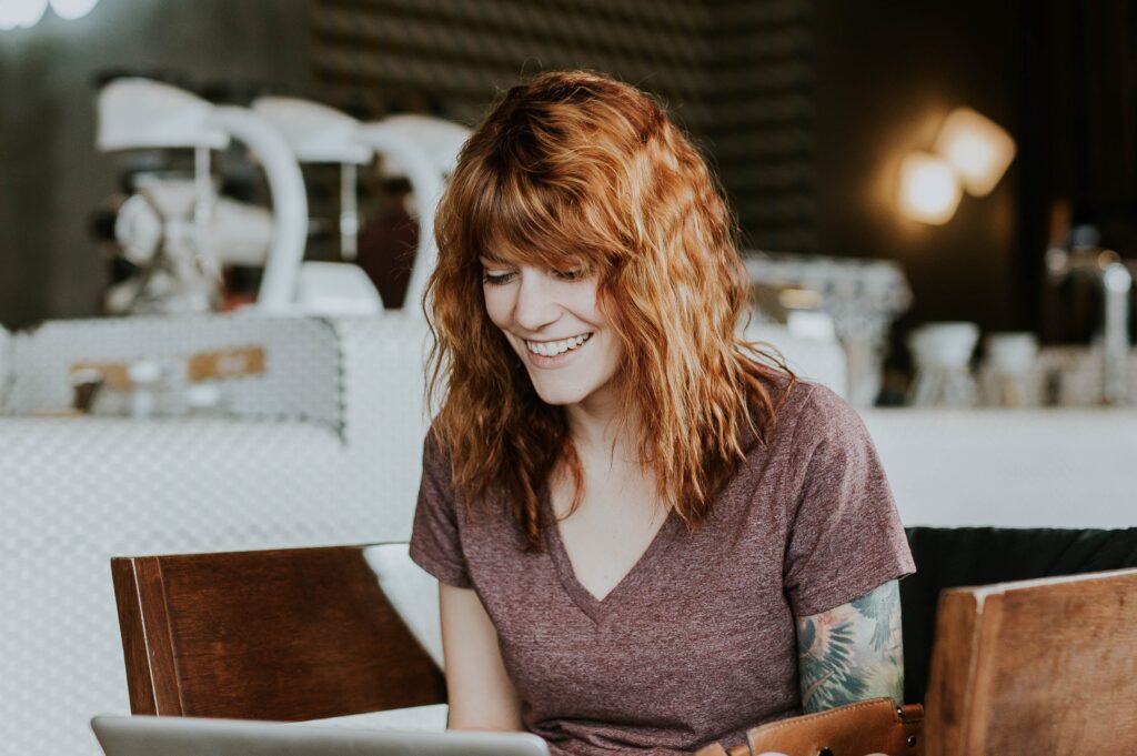 How to extend the business-to-customer relationship online