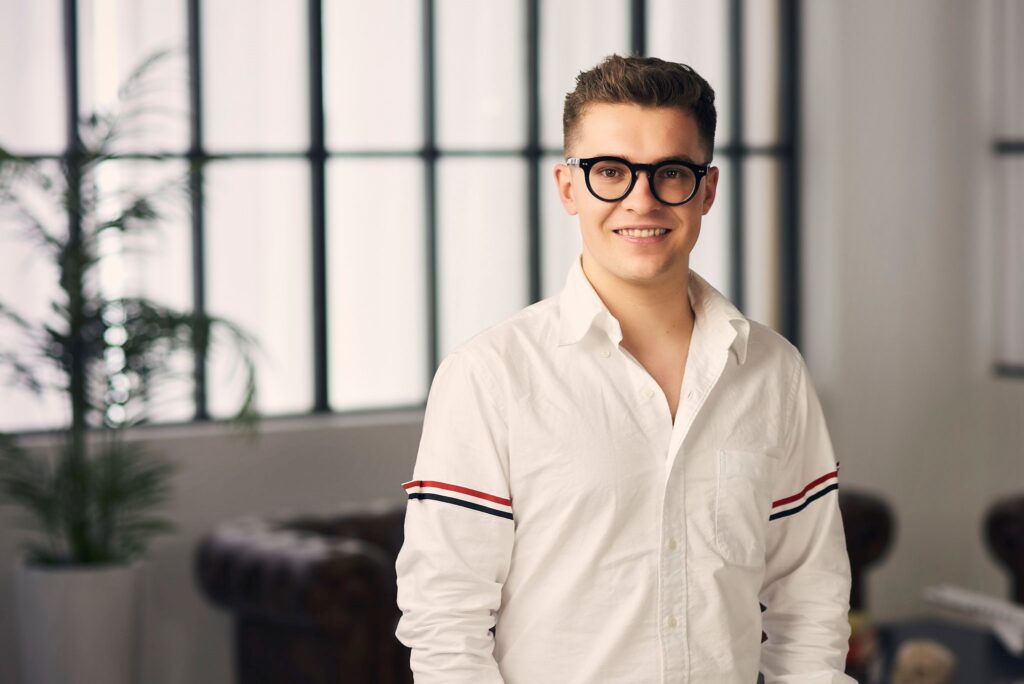 Influencial duo hosts Techweek19 webcast