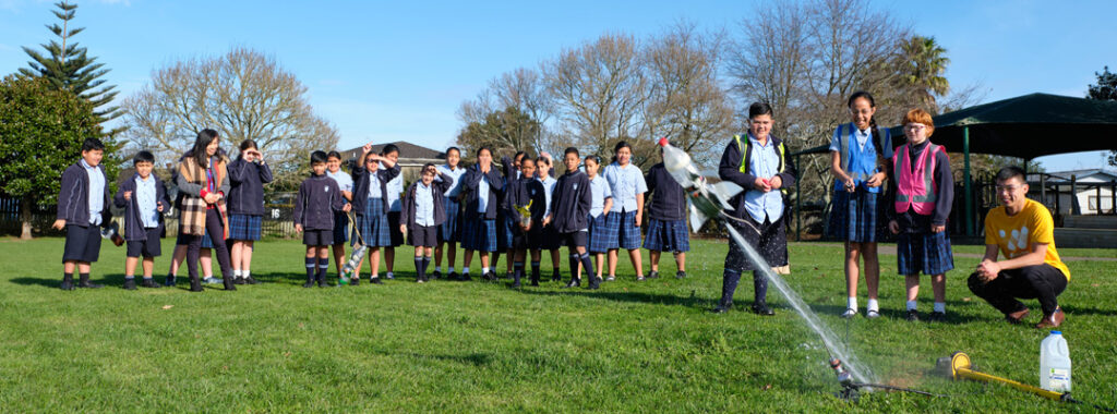 Help Kiwi kids launch rockets